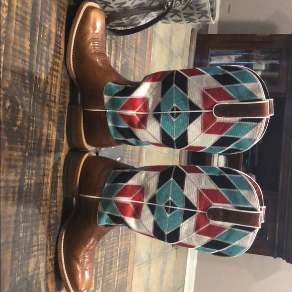 Ariat boots - Picture 2 of 6